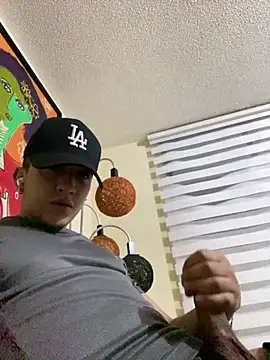 kmilo2405 online show from 24, 3, 2026