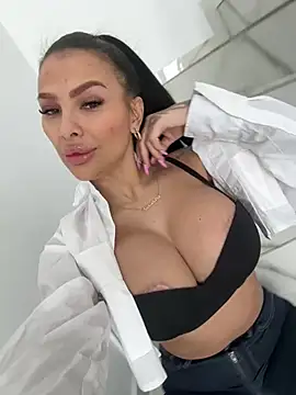 Snapshot of firesbomb777 chatting on 17, 2, 2025 firesbomb777 online show from 17, 2, 2025