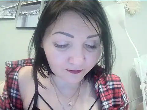 ClaireSunset online show from 7, 1, 2025