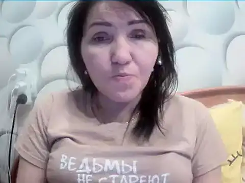 ClaireSunset online show from 7, 3, 2026