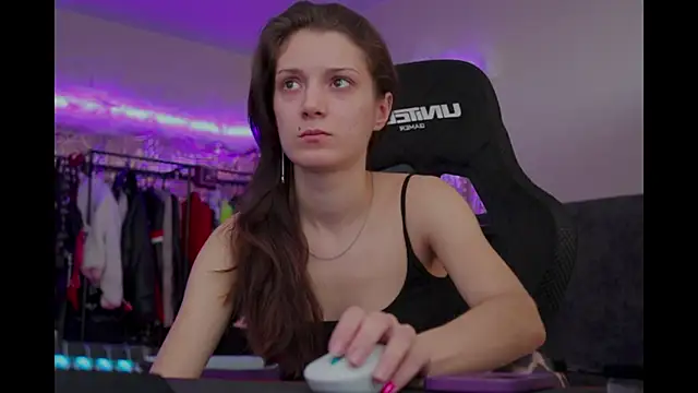 Kathleen Meow online show from 23, 9, 2025