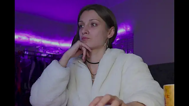 Kathleen Meow online show from 26, 9, 2025