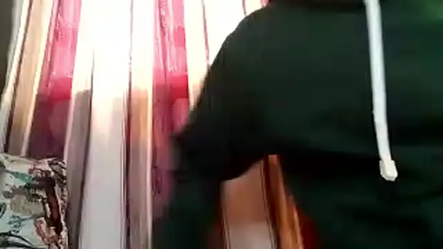 Loggan donnelly online show from 6, 11, 2025