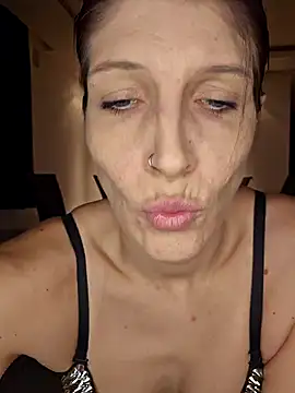 Lenchen  online show from 6, 1, 2025