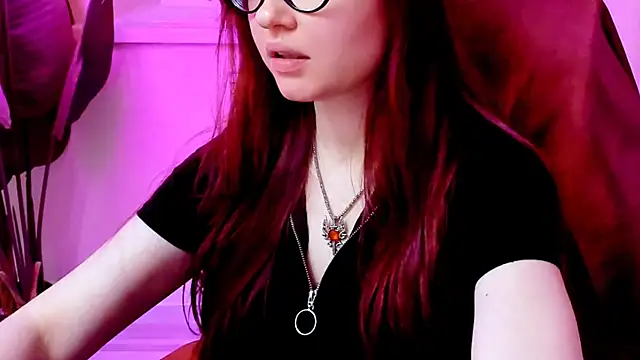 CarolGiggly online show from 4, 4, 2026