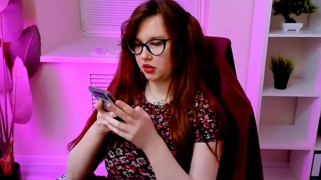 Snapshot of CarolGiggly chatting on 13, 6, 2026 CarolGiggly online show from 13, 6, 2026
