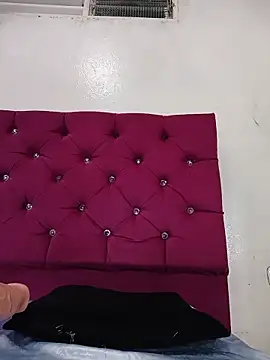tiffany Bitch online show from 14, 6, 2026