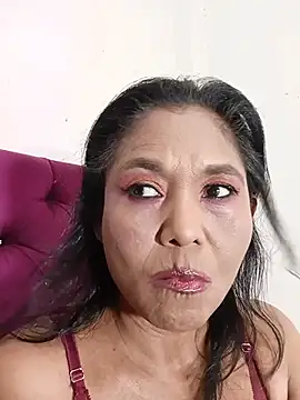 tiffany Bitch online show from 18, 7, 2026