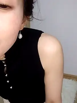 Snapshot of Hana-tan chatting on 12, 7, 2026 Hana-tan online show from 12, 7, 2026