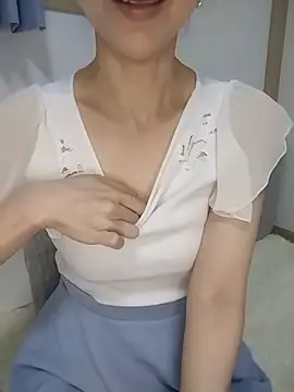 Snapshot of Hana-tan chatting on 18, 7, 2026 Hana-tan online show from 18, 7, 2026