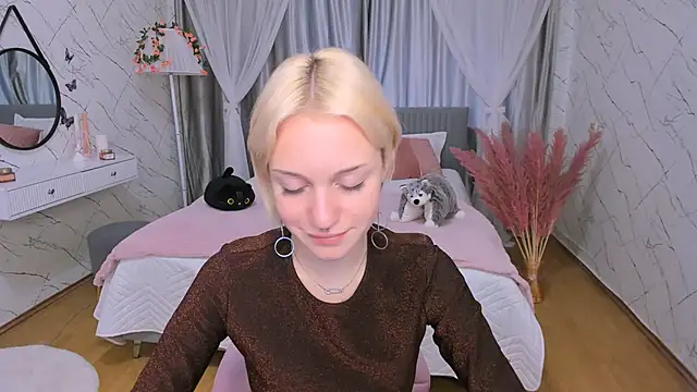 VelvetVixen155 online show from 3, 12, 2024