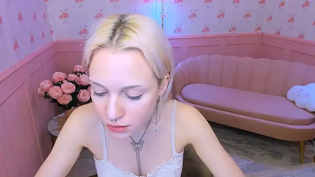 VelvetVixen155 online show from 13, 12, 2024