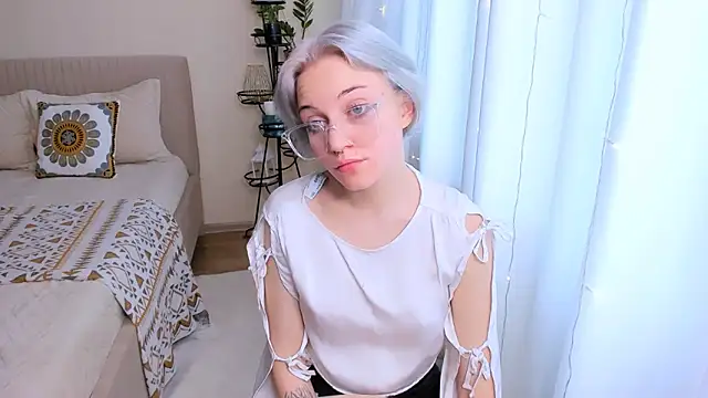 VelvetVixen155 online show from 4, 2, 2025