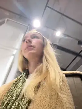 Lia  Love online show from 27, 10, 2025