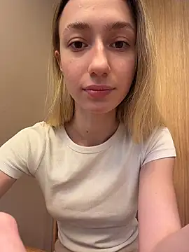 Lia  Love online show from 17, 12, 2025