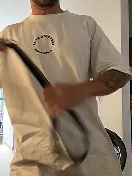 Snapshot of MrSoulMommy chatting on 4, 12, 2024 MrSoulMommy online show from 4, 12, 2024