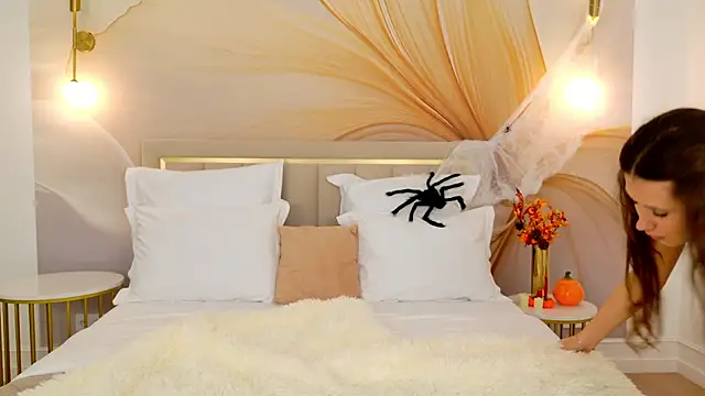 milaleoneli online show from 29, 10, 2025