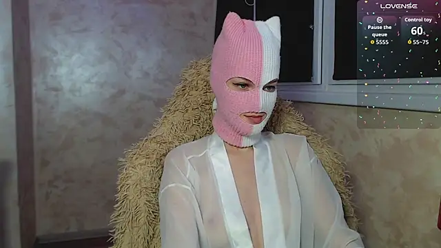 Domiiiniiicana online show from 17, 9, 2025