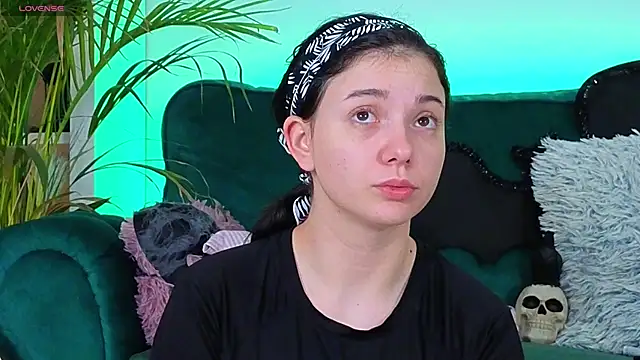 AveryWillow online show from 1, 11, 2025