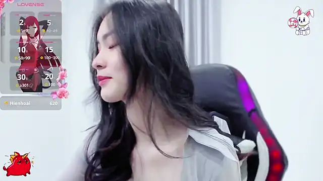 CelestiaWang online show from 1, 1, 2025