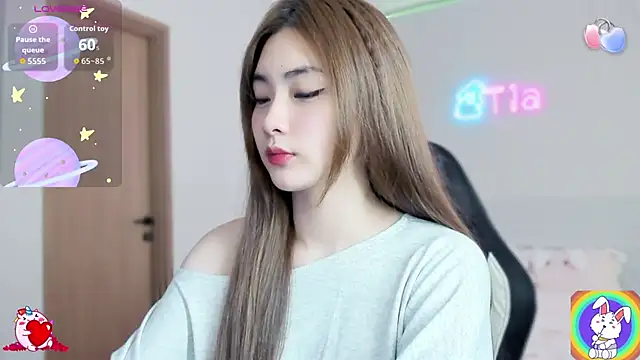 CelestiaWang online show from 12, 9, 2025