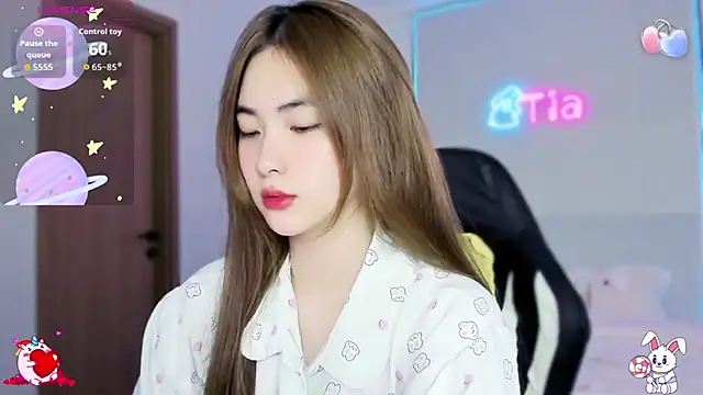 CelestiaWang online show from 18, 9, 2025