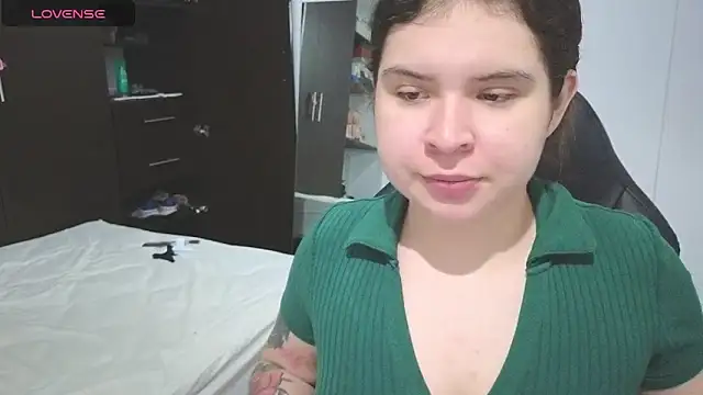 Snapshot of mandy_renzon1_ chatting on 14, 10, 2025 mandy renzon1  online show from 14, 10, 2025