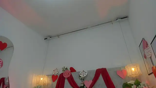 naomiii   online show from 16, 2, 2026