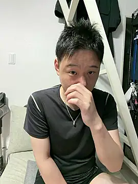 Snapshot of tuki_fu chatting on 5, 5, 2026 tuki fu online show from 5, 5, 2026