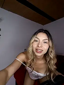 Karolgood3 online show from 12, 12, 2024