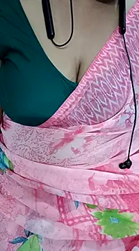 Snapshot of Yours_Radika chatting on 27, 12, 2024 Yours Radika online show from 27, 12, 2024