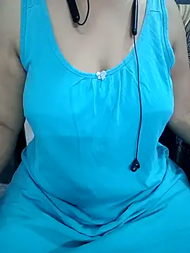 Snapshot of Yours_Radika chatting on 13, 1, 2025 Yours Radika online show from 13, 1, 2025