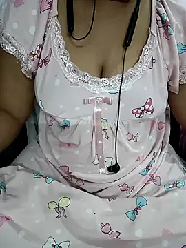 Snapshot of Yours_Radika chatting on 4, 2, 2025 Yours Radika online show from 4, 2, 2025