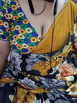 Snapshot of Yours_Radika chatting on 18, 2, 2025 Yours Radika online show from 18, 2, 2025