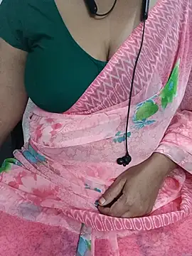 Snapshot of Yours_Radika chatting on 19, 2, 2025 Yours Radika online show from 19, 2, 2025