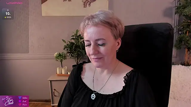 Nika Smit online show from 14, 12, 2024