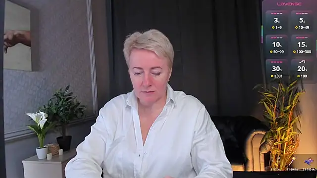 Nika Smit online show from 19, 4, 2026