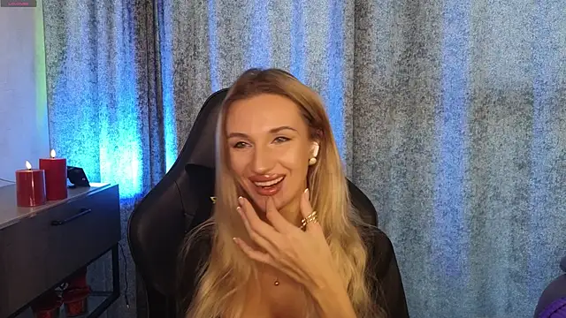 Megan Kira online show from 7, 3, 2026