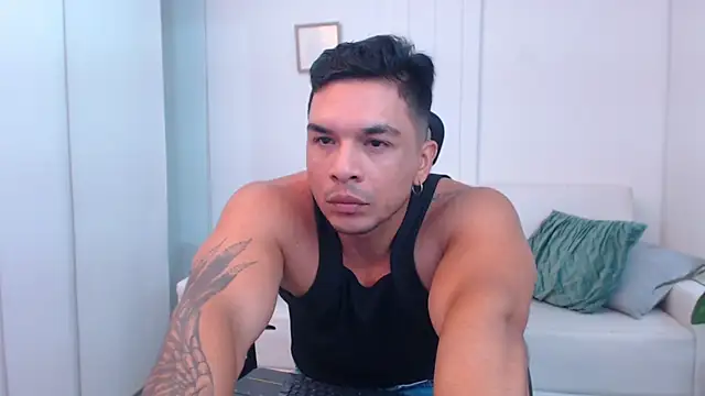 estebandelouis online show from 4, 3, 2025