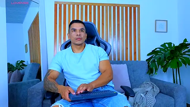 estebandelouis online show from 25, 5, 2026