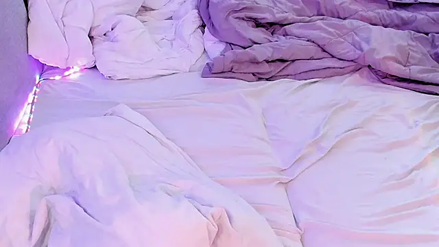 Emy Kamy online show from 7, 3, 2025