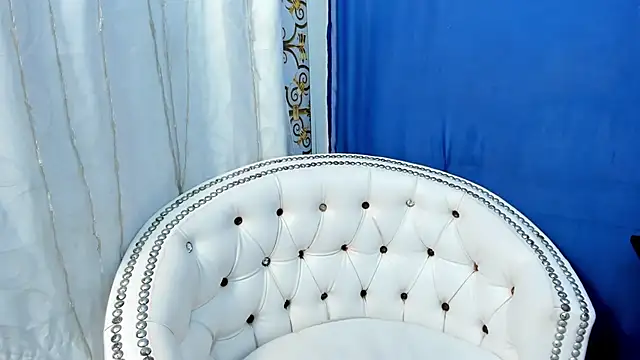 Analia18  online show from 4, 2, 2025