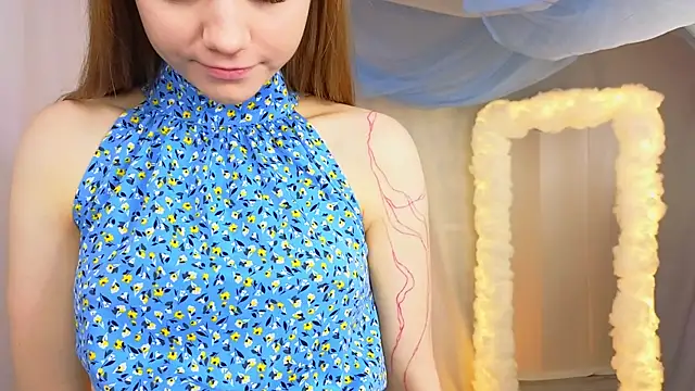 AlisiaSpinnet  online show from 12, 1, 2025