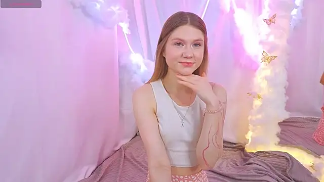 AlisiaSpinnet  online show from 19, 10, 2025