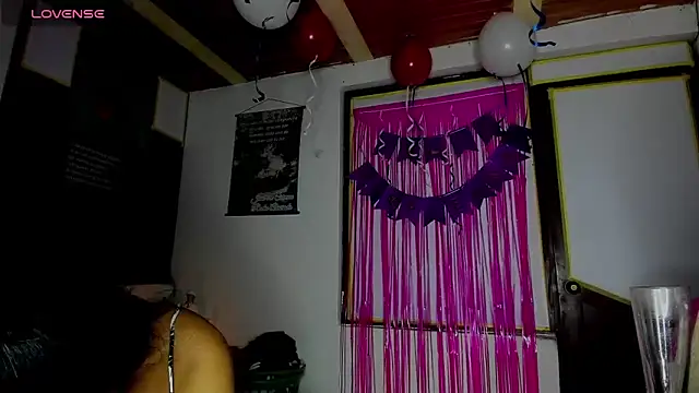 Nenita Hot  online show from 25, 9, 2025