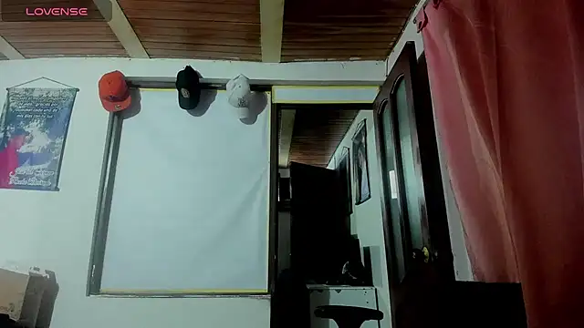 Nenita Hot  online show from 9, 10, 2025