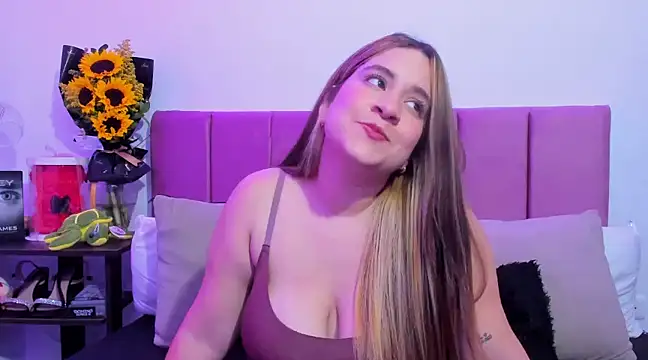 Snapshot of EmmyGray chatting on 9, 12, 2024 EmmyGray online show from 9, 12, 2024