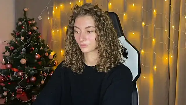 lady curls online show from 9, 12, 2024