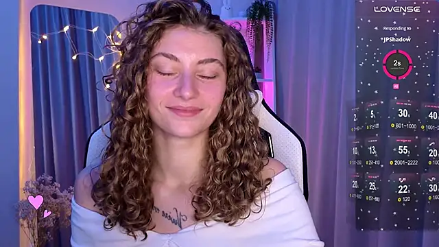 lady curls online show from 5, 3, 2025