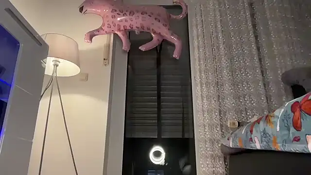 EmilyWi  online show from 16, 12, 2025